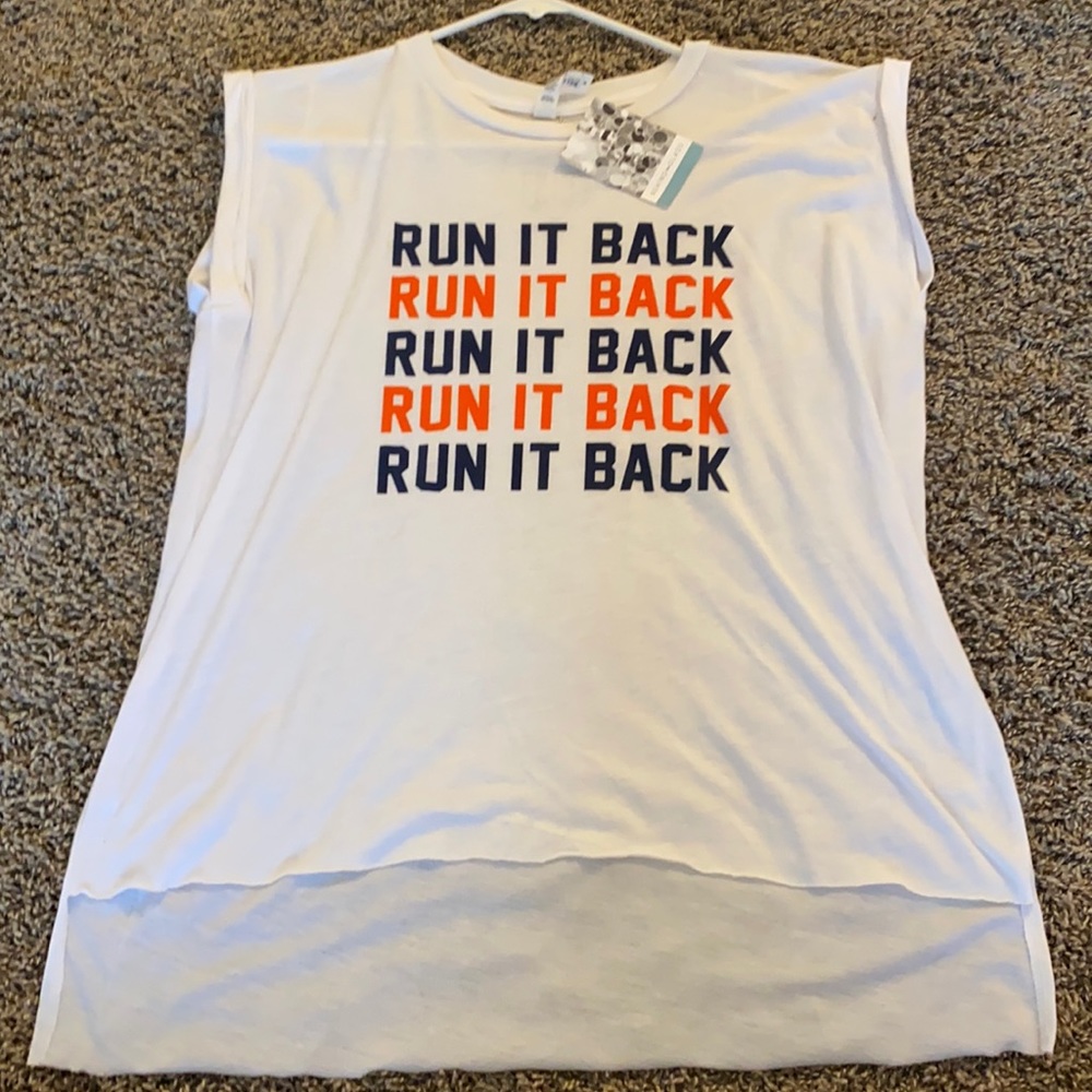 Auburn graphic tee- brand new with tags! Size medium